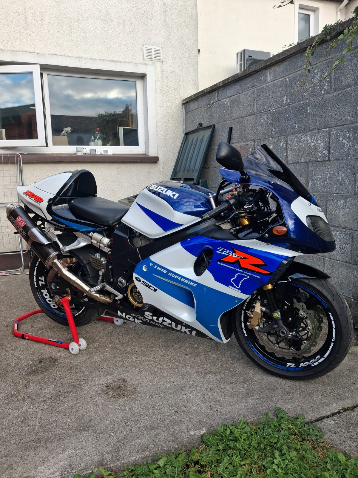 2000 Suzuki TL1000R for sale in Sligo — Suzuki TL1000R 